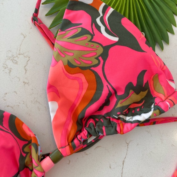 MAAJI Set - Zen String Triangle Bikini Top & Micro Crunch Cheeky Bottom - L - Picture 4 of 17